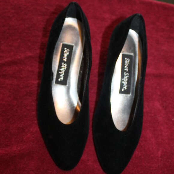 Silver Slipper Black Velvet Pumps with 2 inch Heels - Picture 1 of 3